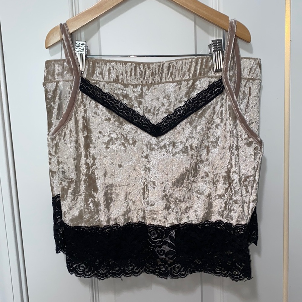 NWT 2 piece velvet pj set